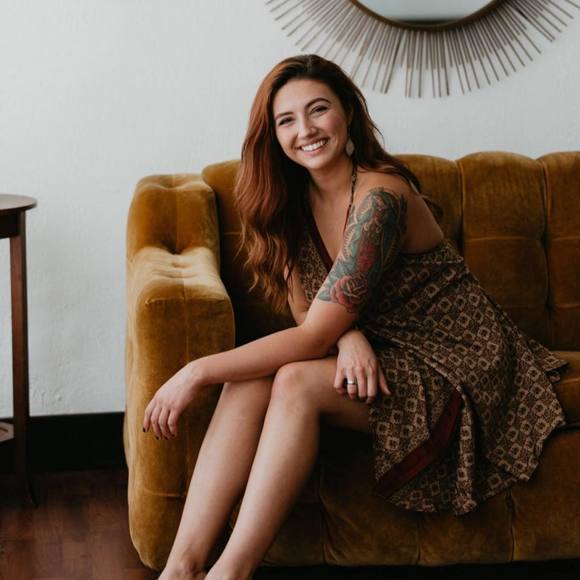 Meet your Posher, Jessee - Picture 1 of 1